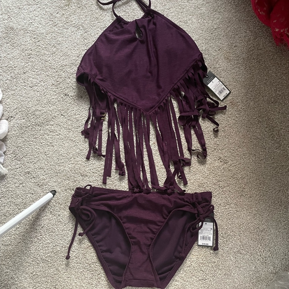 NWT. Women’s Target Swimsuit. Halter top and full coverage bottom. Small/Medium